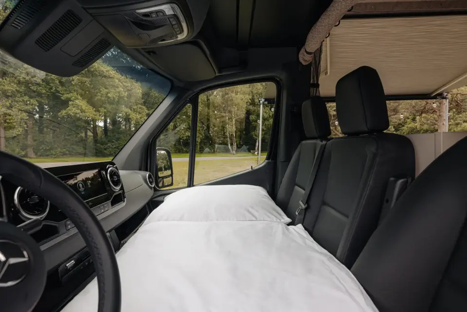 Rollin interior cockpit