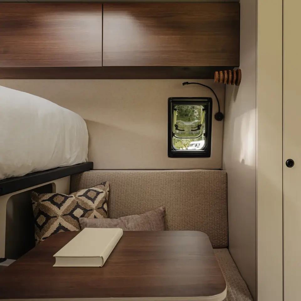 Rollinn interior detail1 square